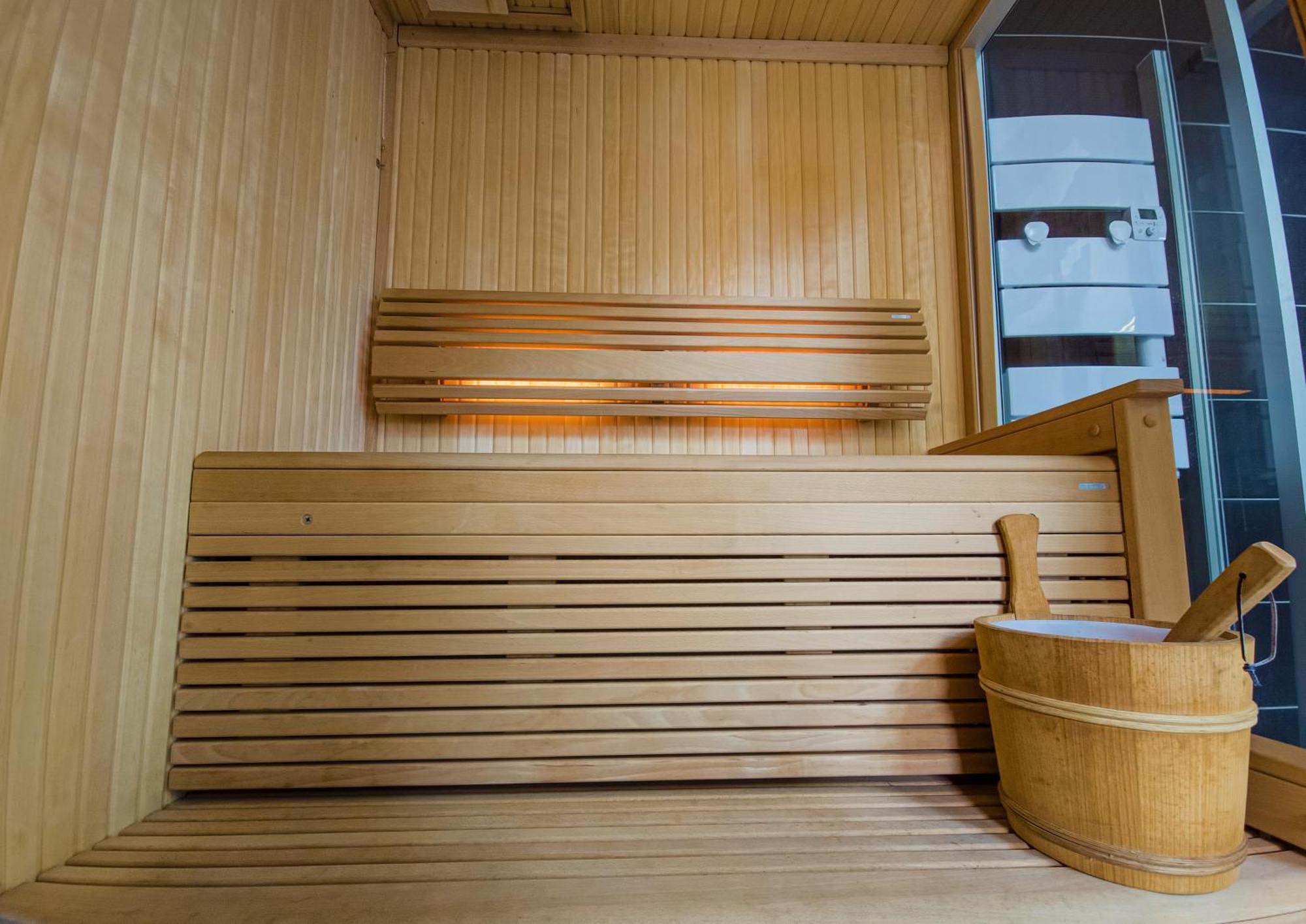 Ti Vaen I Maison Traditionnelle Bretonne & Sauna Lanvéoc المظهر الخارجي الصورة